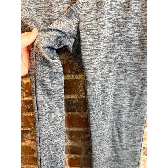 UNDER ARMOUR • COLD GEAR • Heather Gray Loose Fit Jogger Sweat Pants • Size Smal - Picture 5 of 9